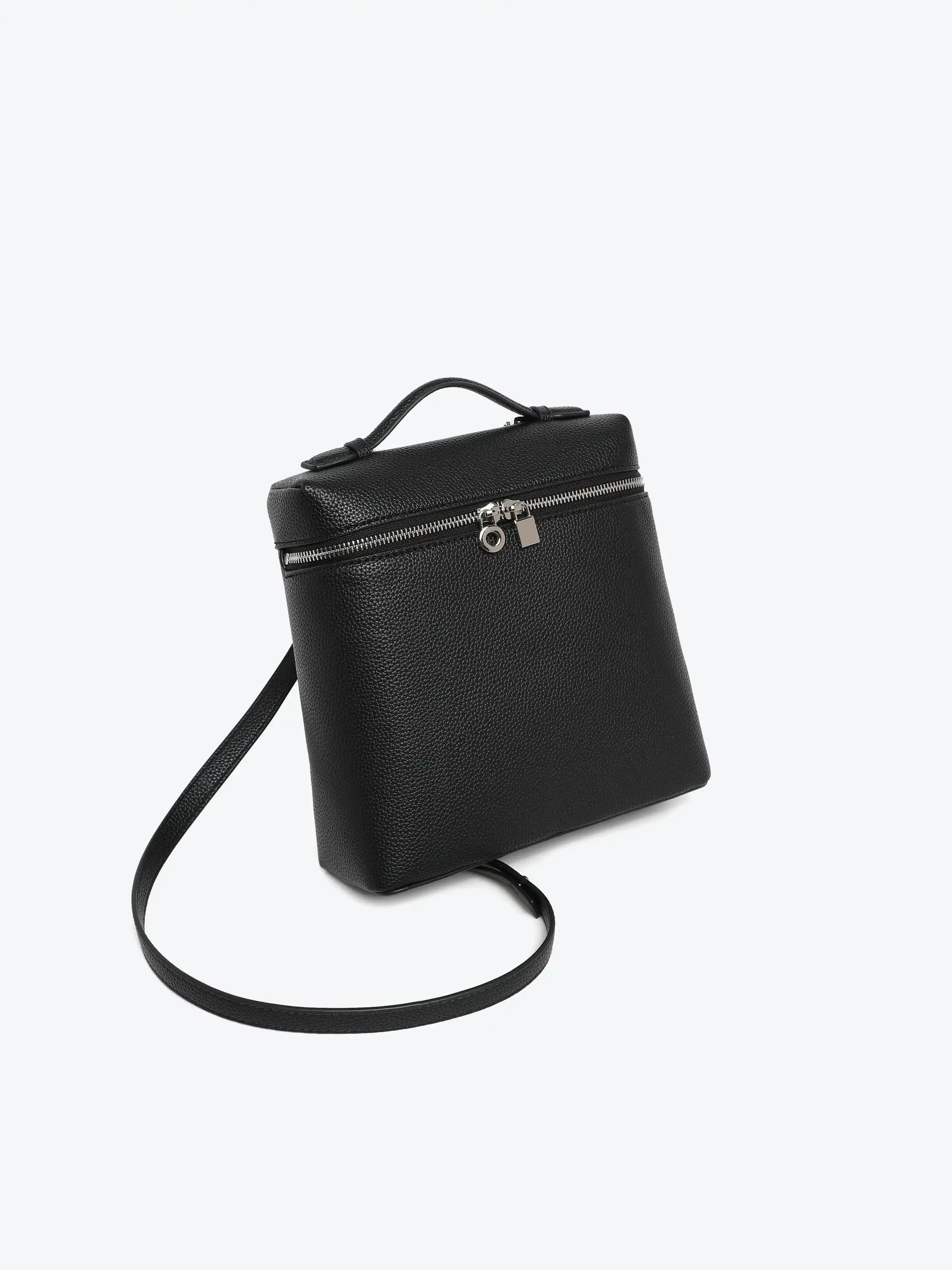 Black Backpack - Lychee texture