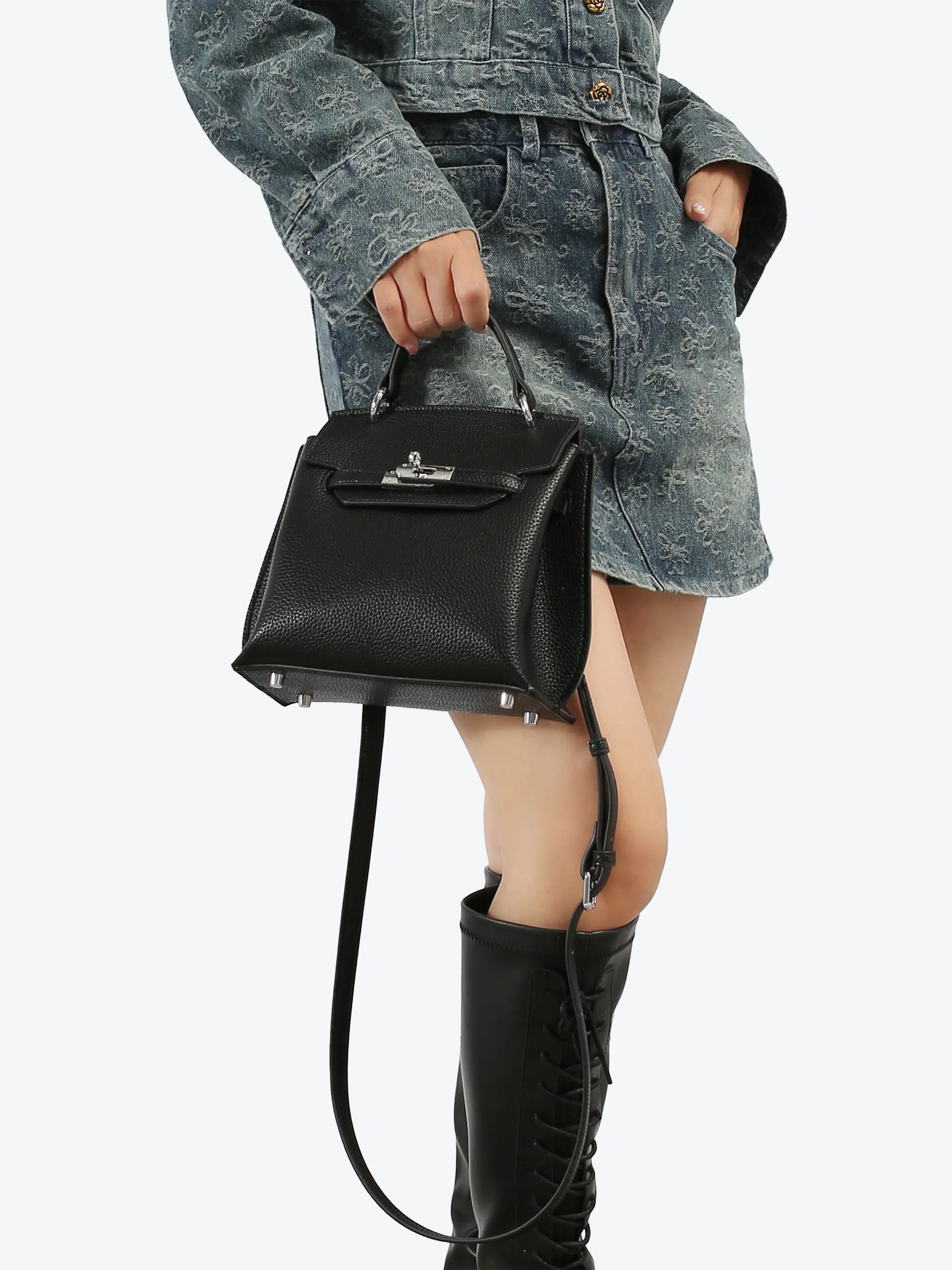 Black Handbag - Lychee texture