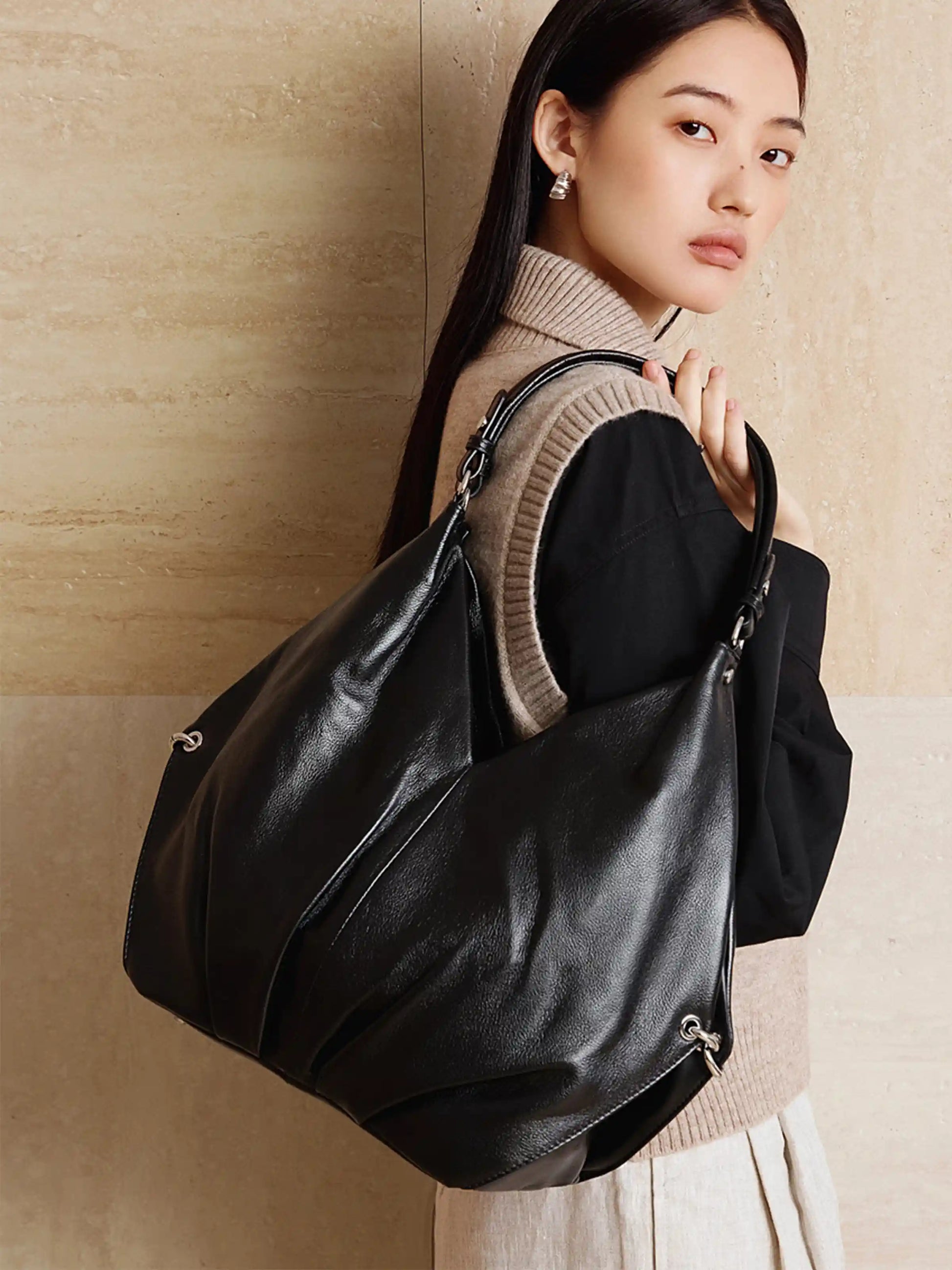 Shoulder Bag - Top-grain leather